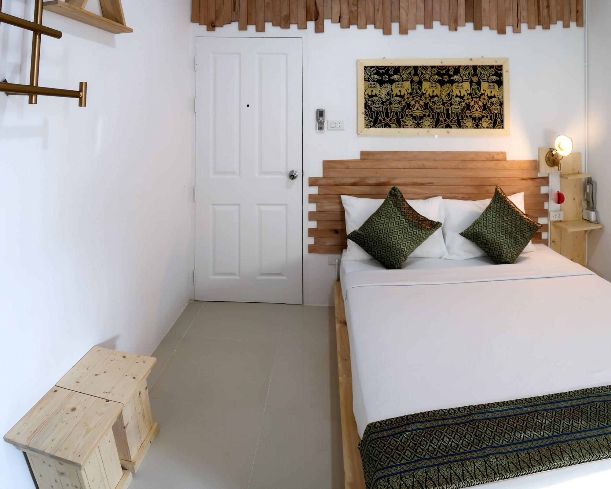 Baan URT Suratthani Airport Hotel Surat Thani Buitenkant foto