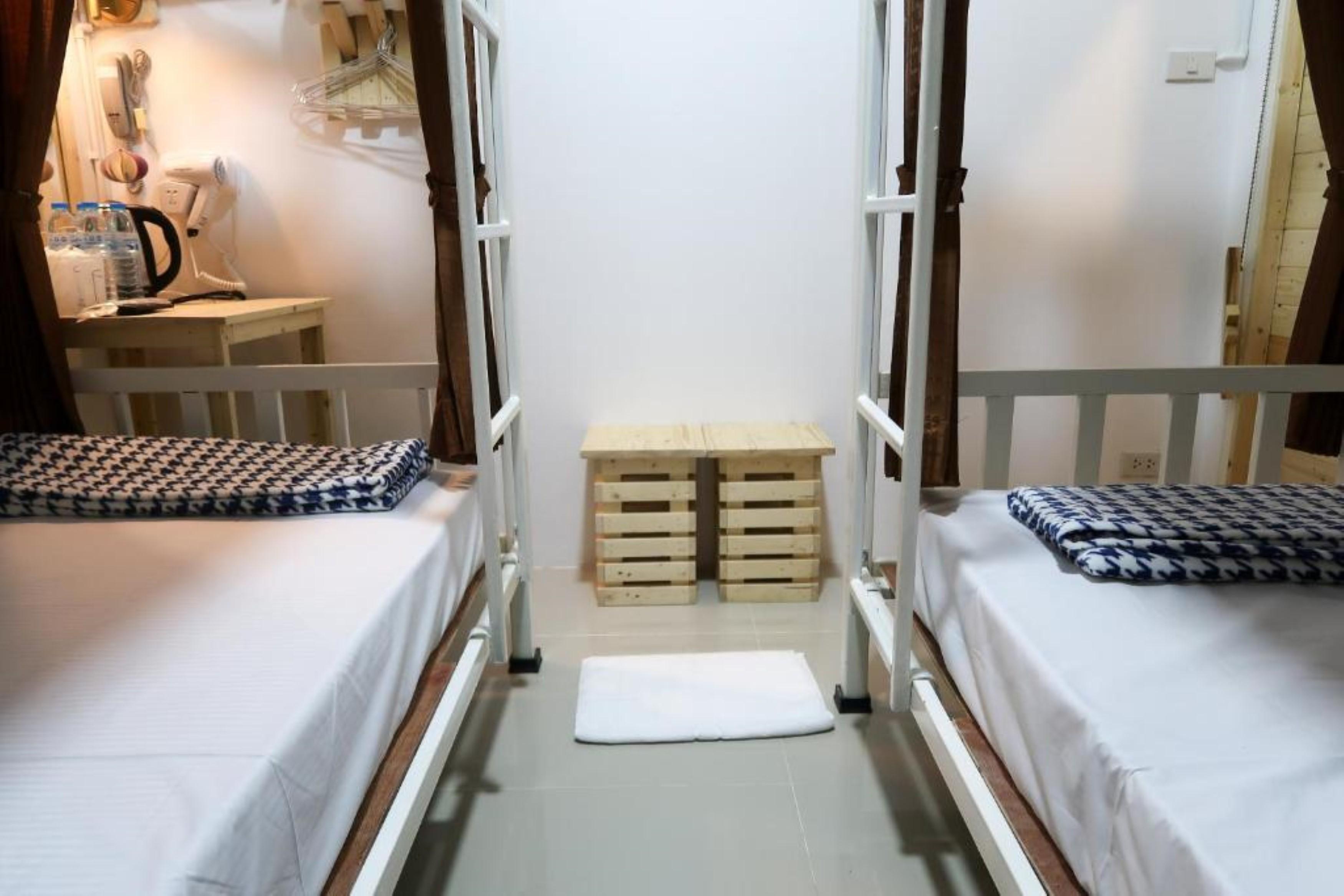 Baan URT Suratthani Airport Hotel Surat Thani Buitenkant foto