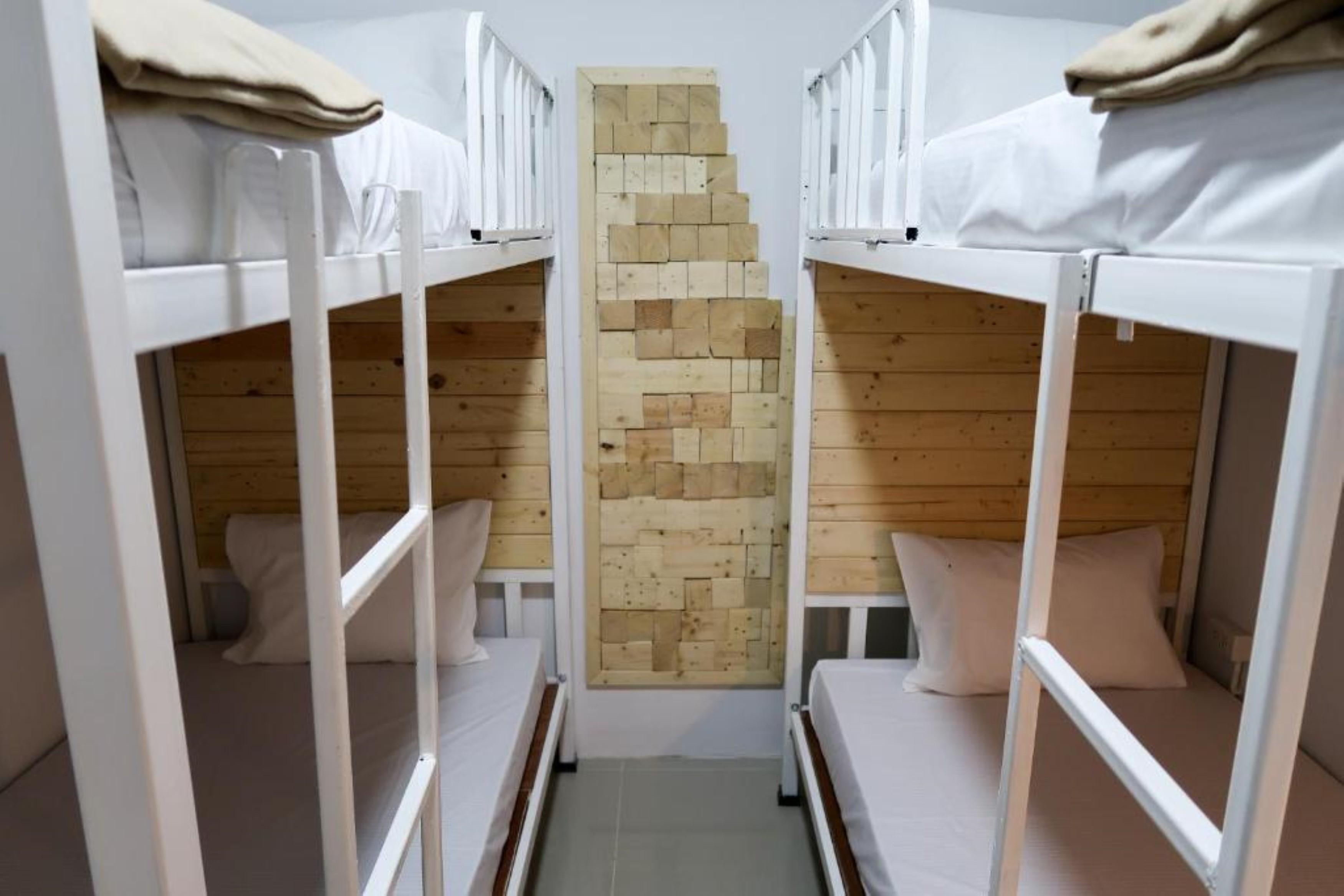 Baan URT Suratthani Airport Hotel Surat Thani Buitenkant foto