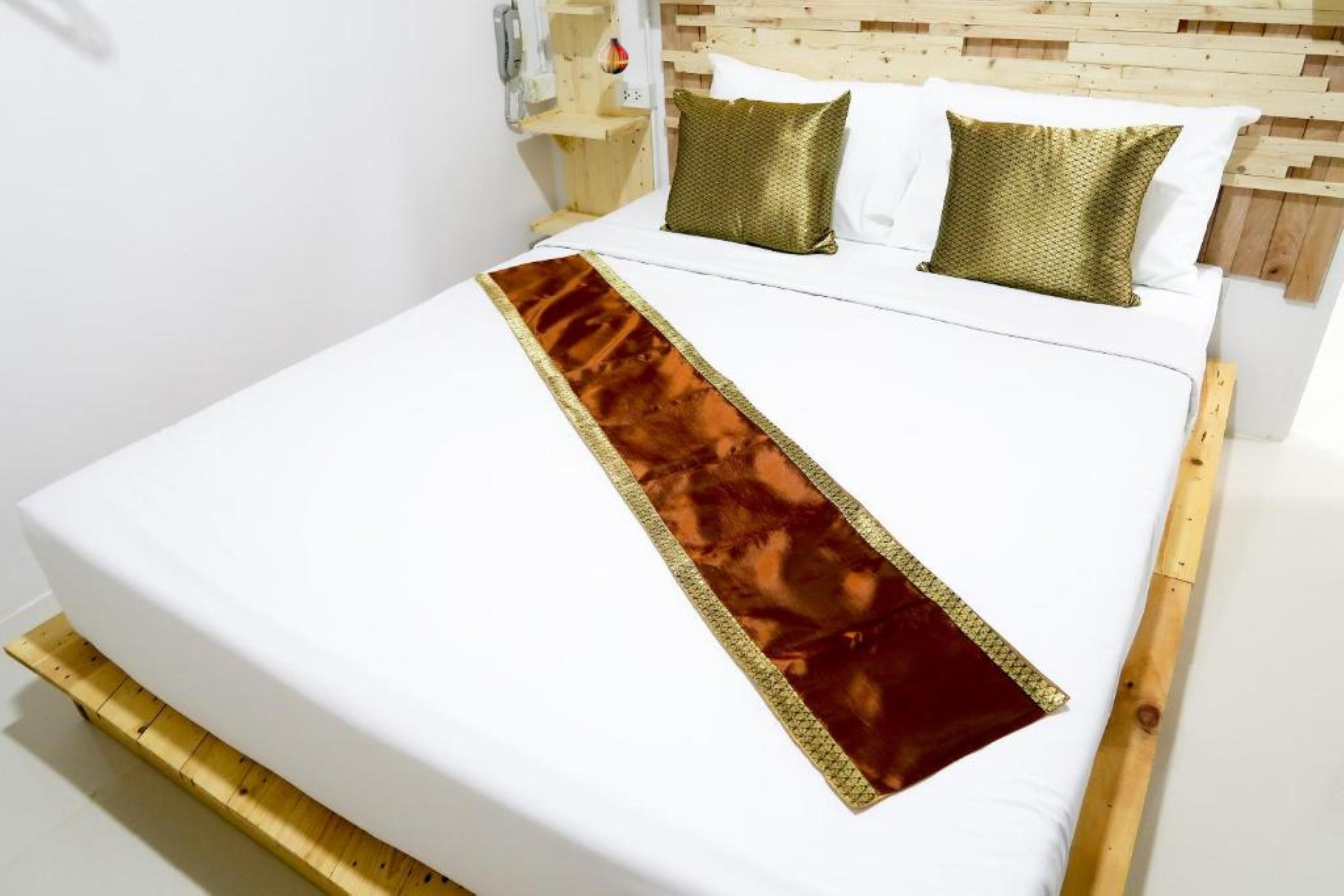 Baan URT Suratthani Airport Hotel Surat Thani Buitenkant foto