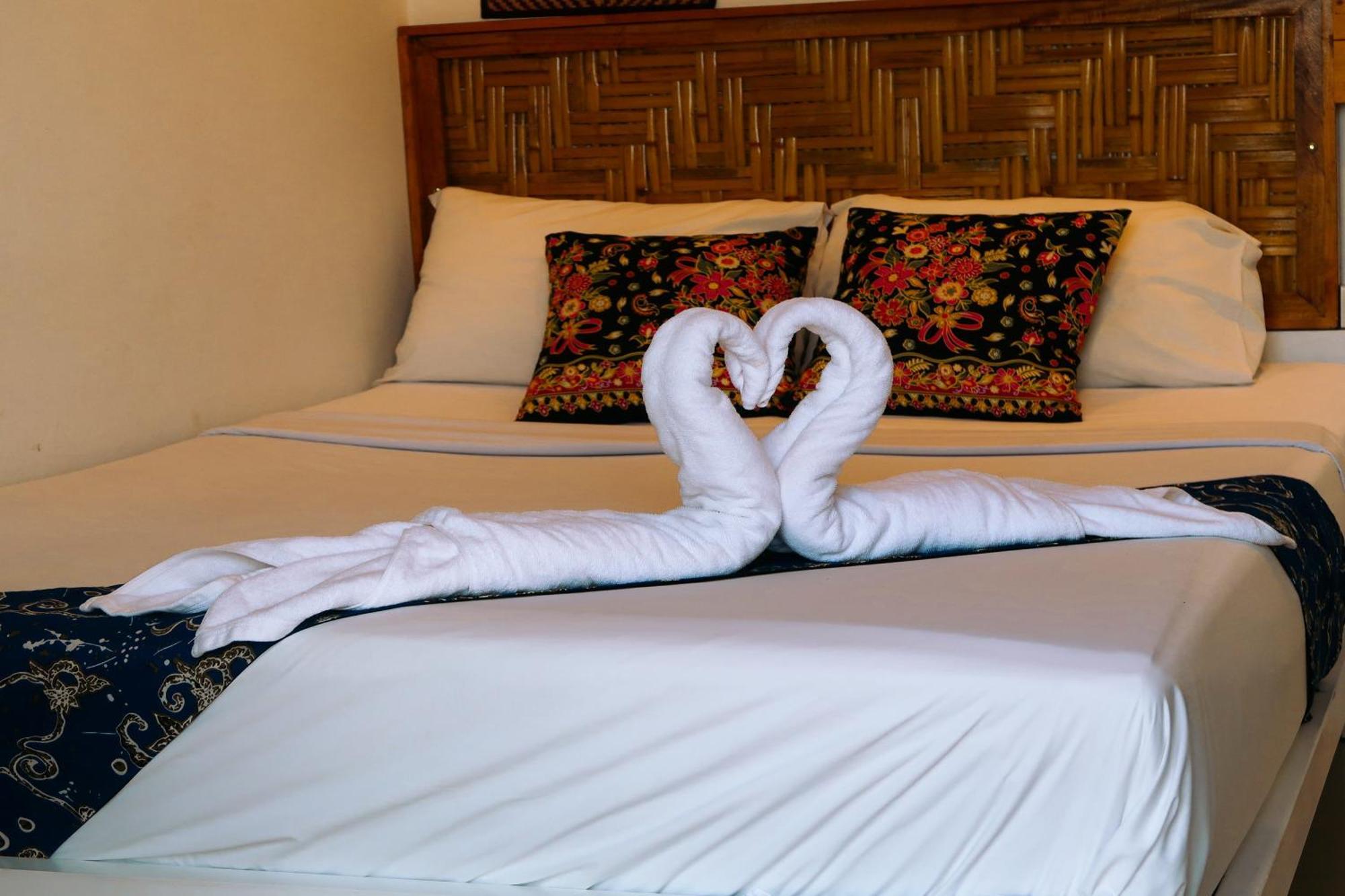 Baan URT Suratthani Airport Hotel Surat Thani Buitenkant foto