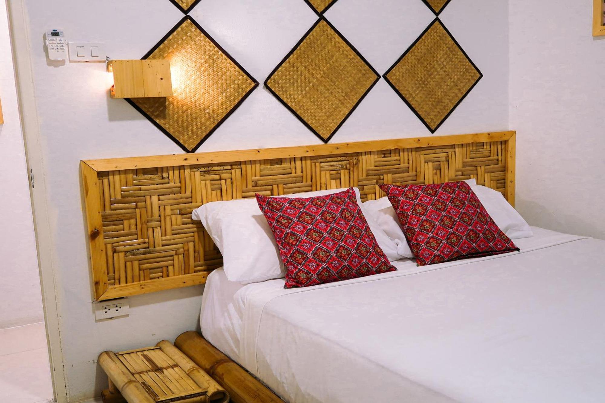 Baan URT Suratthani Airport Hotel Surat Thani Buitenkant foto